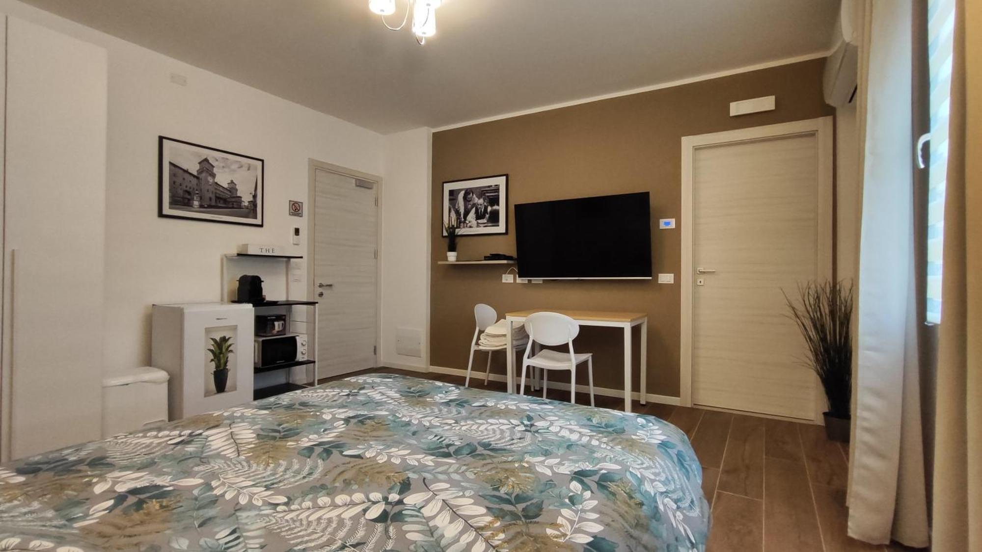 Fellini Guest house
